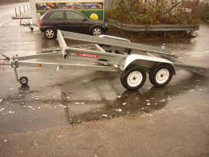 {short description of image}