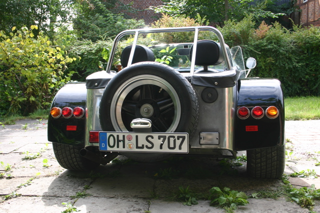 {short description of image}